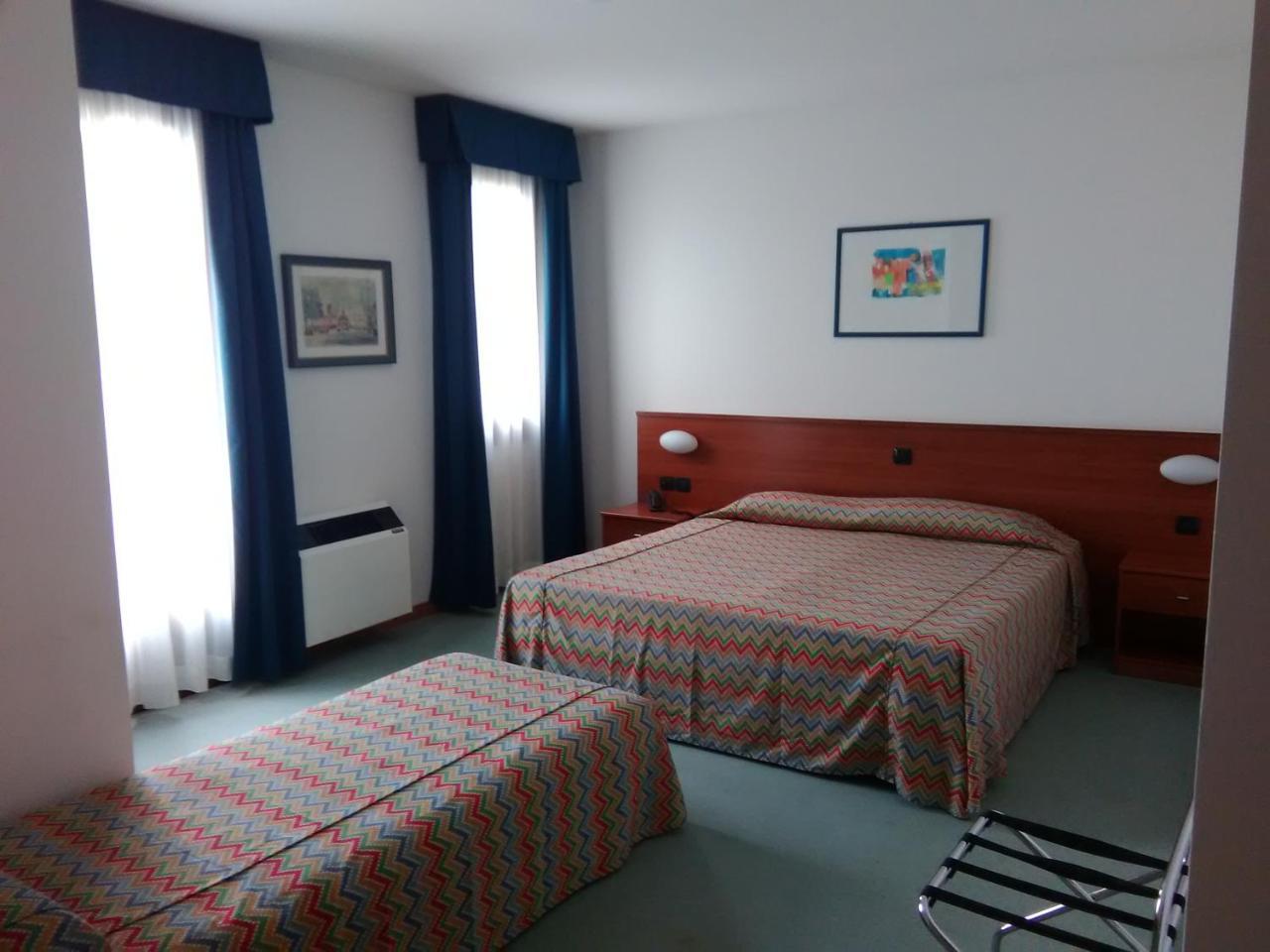 Hotel Naonis Cordenons Exteriér fotografie